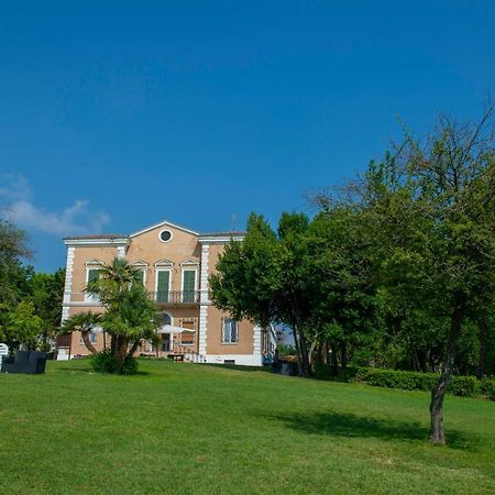 Tenuta Villa Colle Sereno Монтемарчано Екстериор снимка