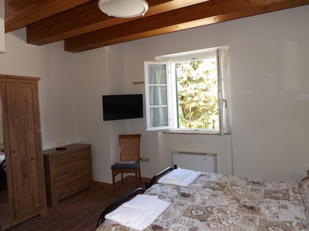 Tenuta Villa Colle Sereno Монтемарчано Екстериор снимка