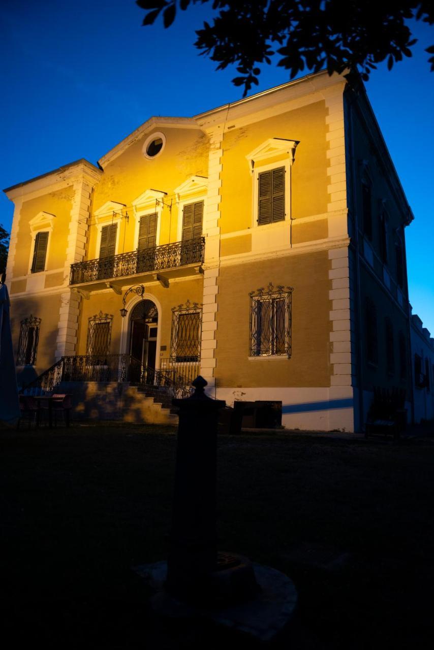 Tenuta Villa Colle Sereno Монтемарчано Екстериор снимка