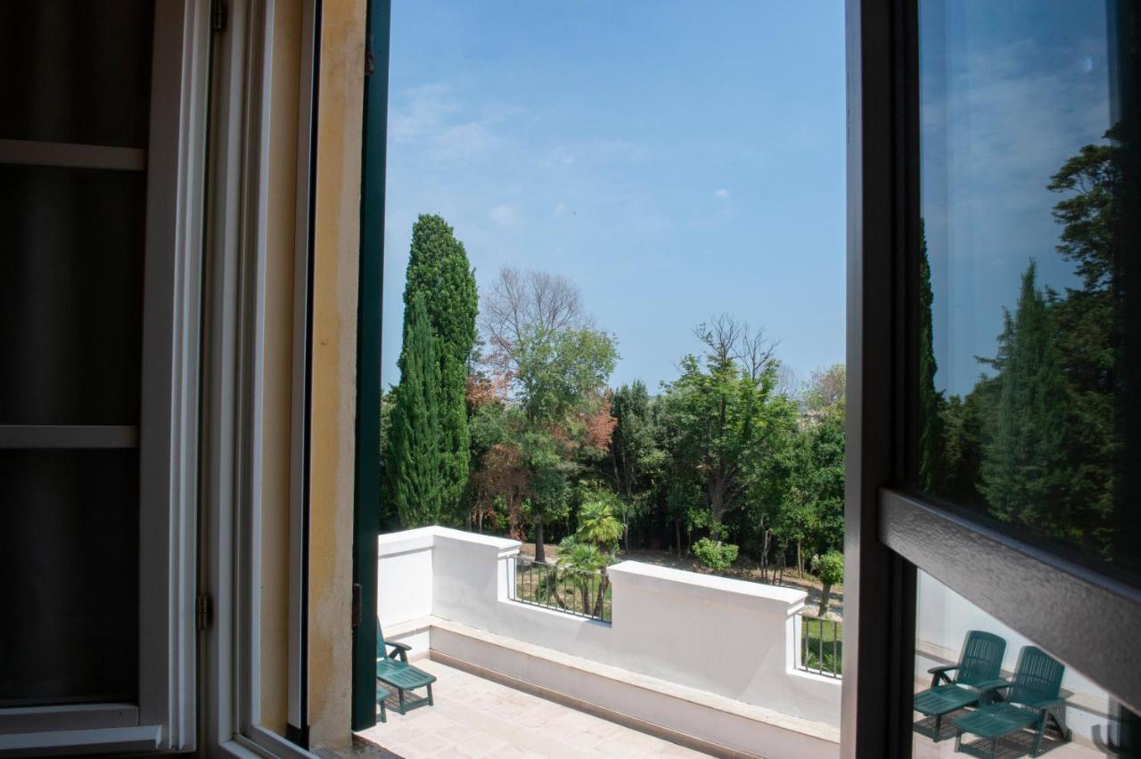 Tenuta Villa Colle Sereno Монтемарчано Екстериор снимка